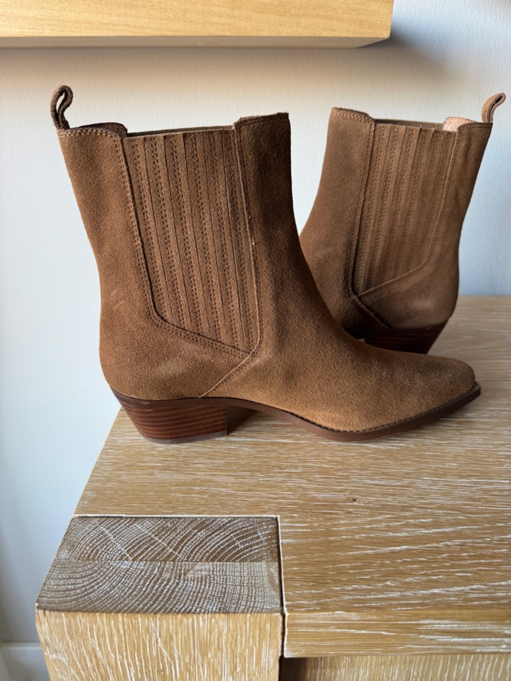 NWOB! MADEWELL Women’s The Ingrid Chelsea Boot in Suede, Dried Acorn, Size 10.5 - Picture 9 of 16